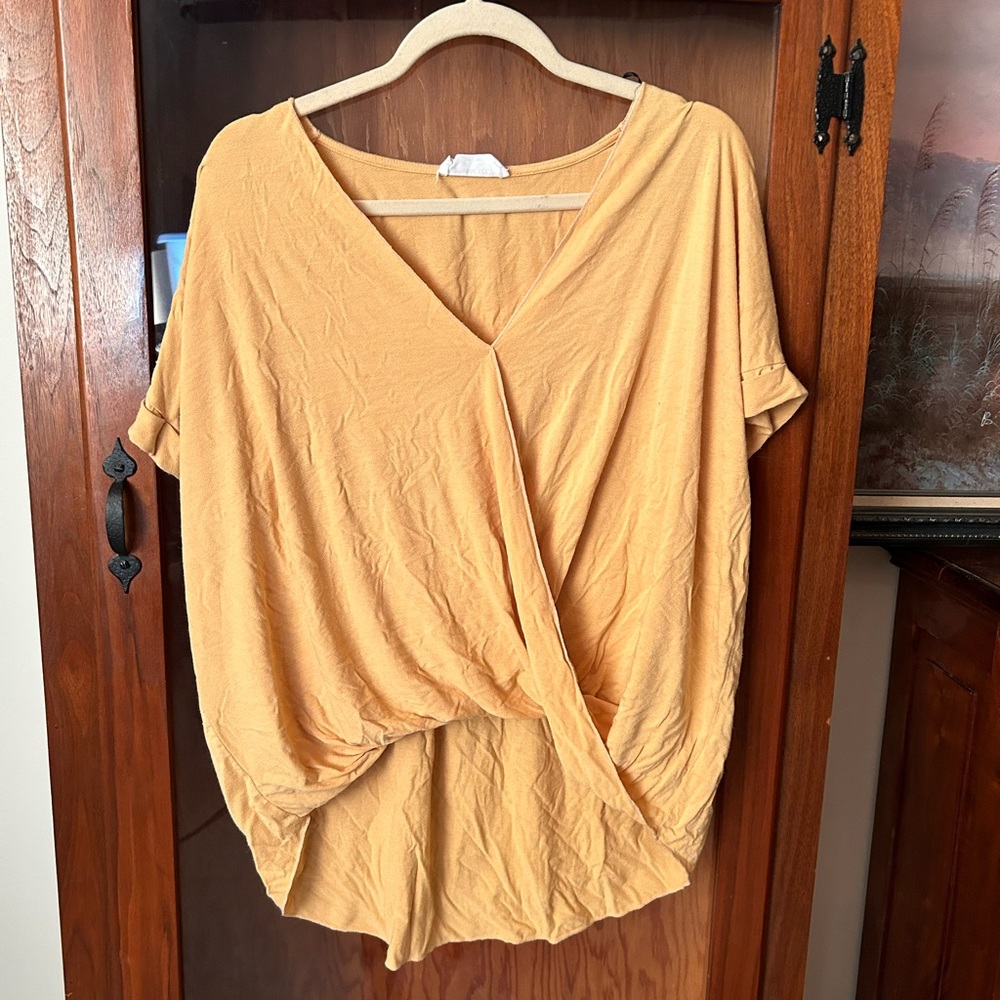Buckle Top